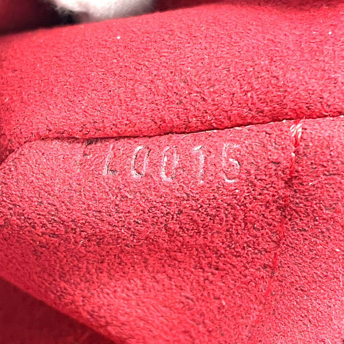Louis Vuitton Croissant MM Monogram Canvas