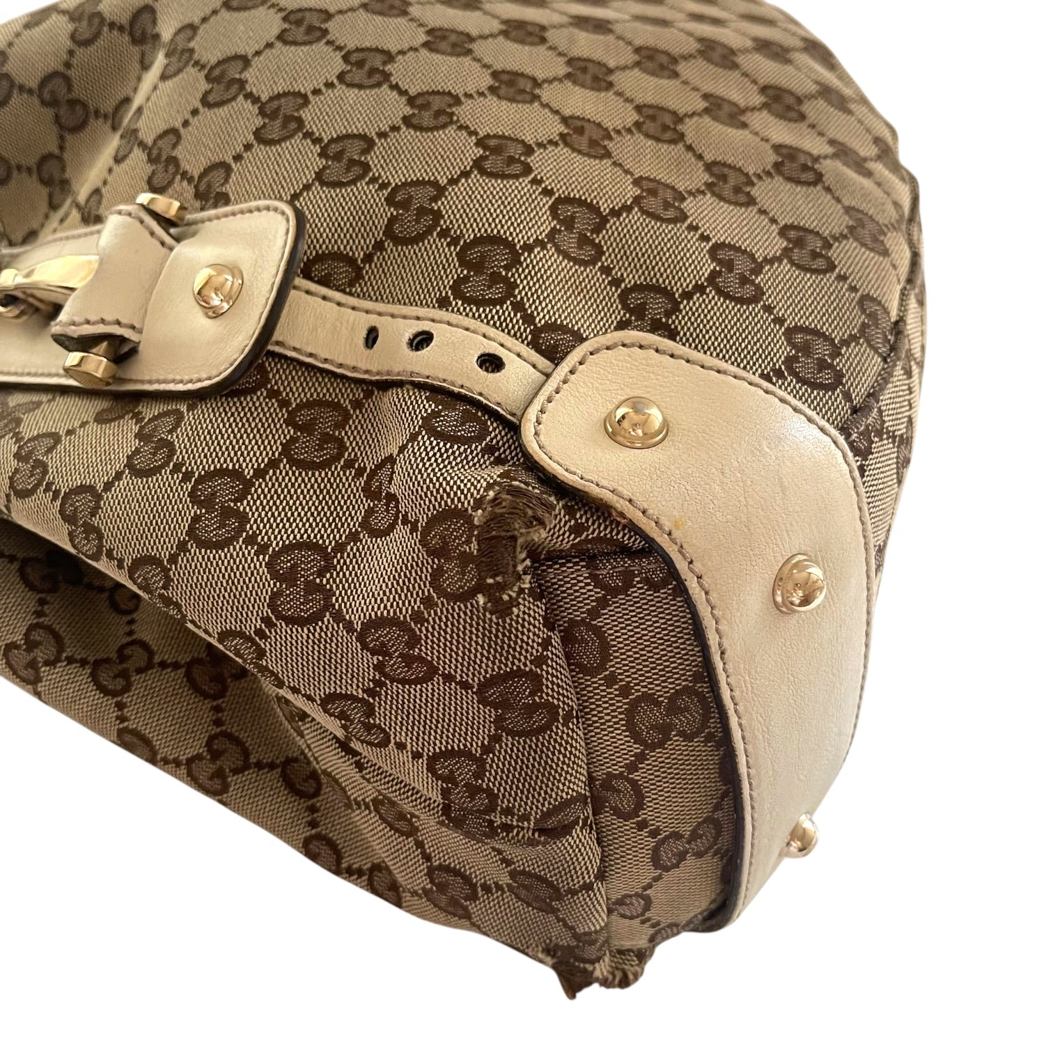 Gucci Pelham GG Monogram Canvas Schultertasche