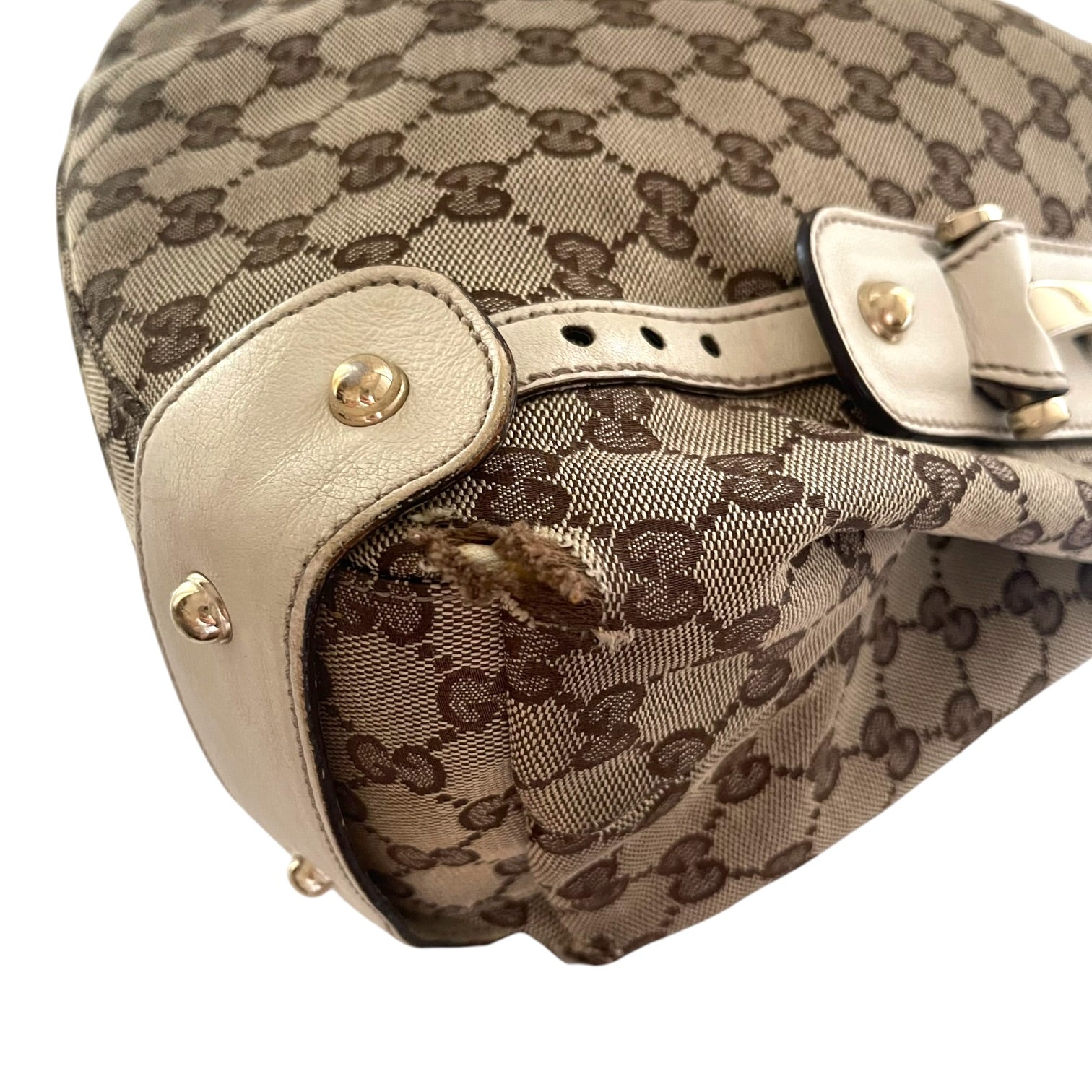 Gucci Pelham GG Monogram Canvas Schultertasche