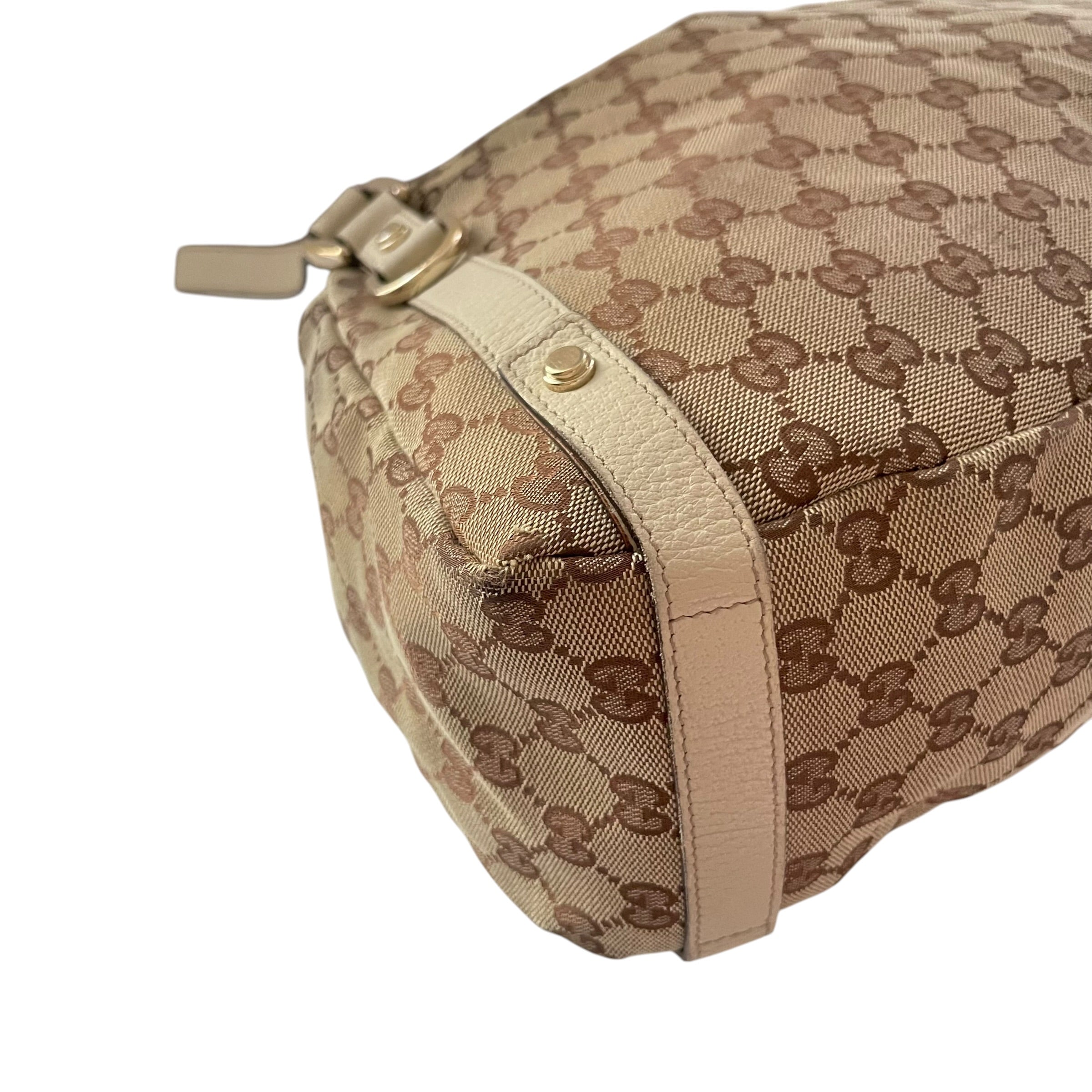 Gucci Abbey GG Monogram Canvas Schultertasche